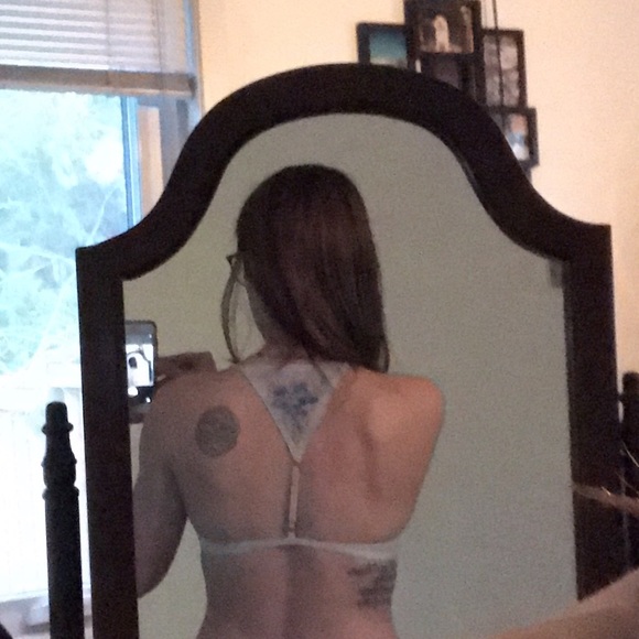 Too small - Picture 3 of 3